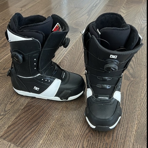 DC Women’s Lotus Step On Snowboard Boots - Picture 2 of 8